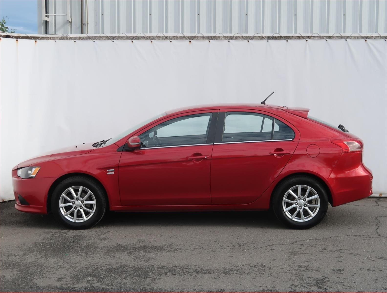 Mitsubishi Lancer, 1.6 MIVEC, ČR,1.maj - fotka 3