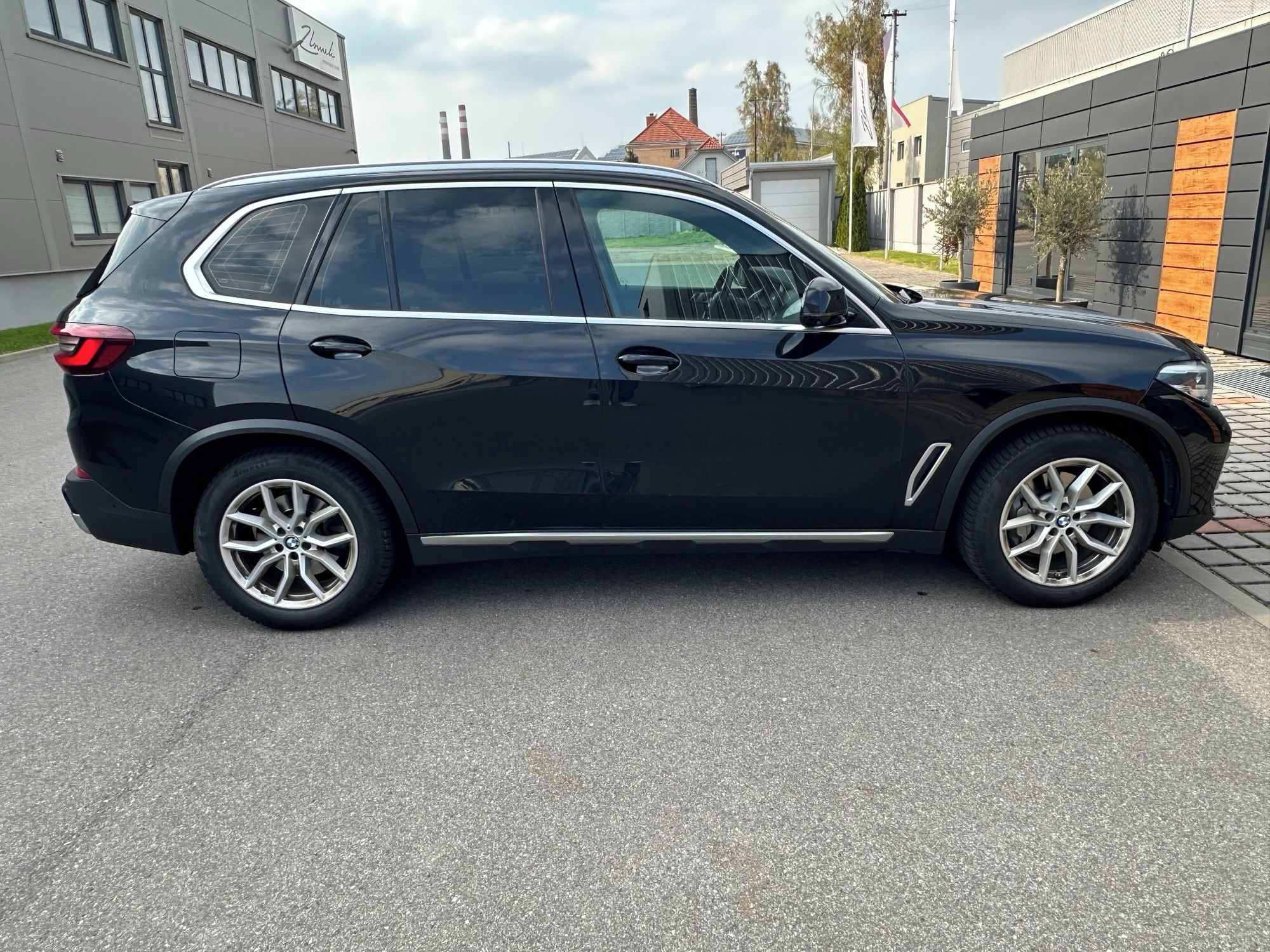 BMW X5, xDrive 30d, + zimní pneu - fotka 5