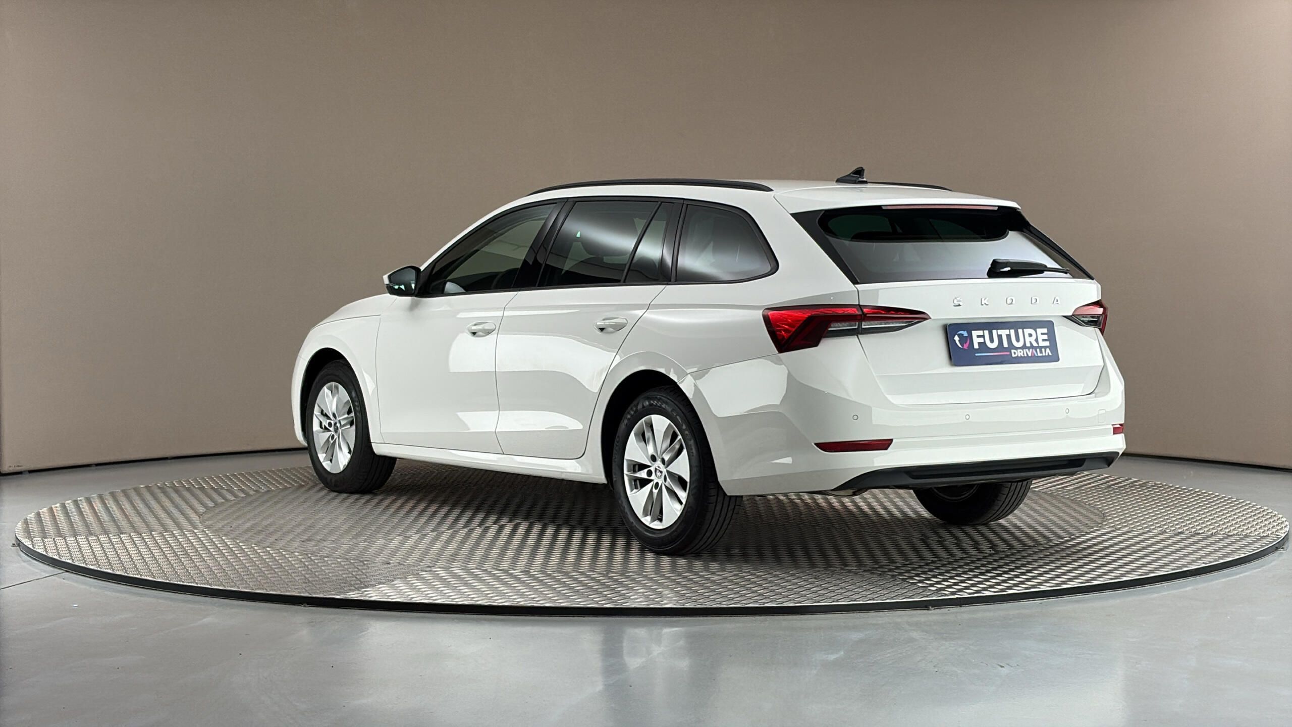 Škoda Octavia, 2.0 TDI Ambition Combi - fotka 2