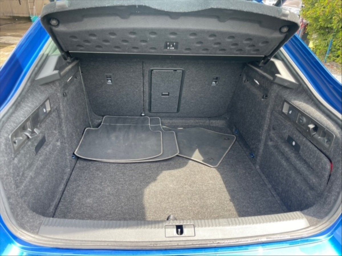 Škoda Superb, 1,5 TSI 110 Sportline - fotka 6