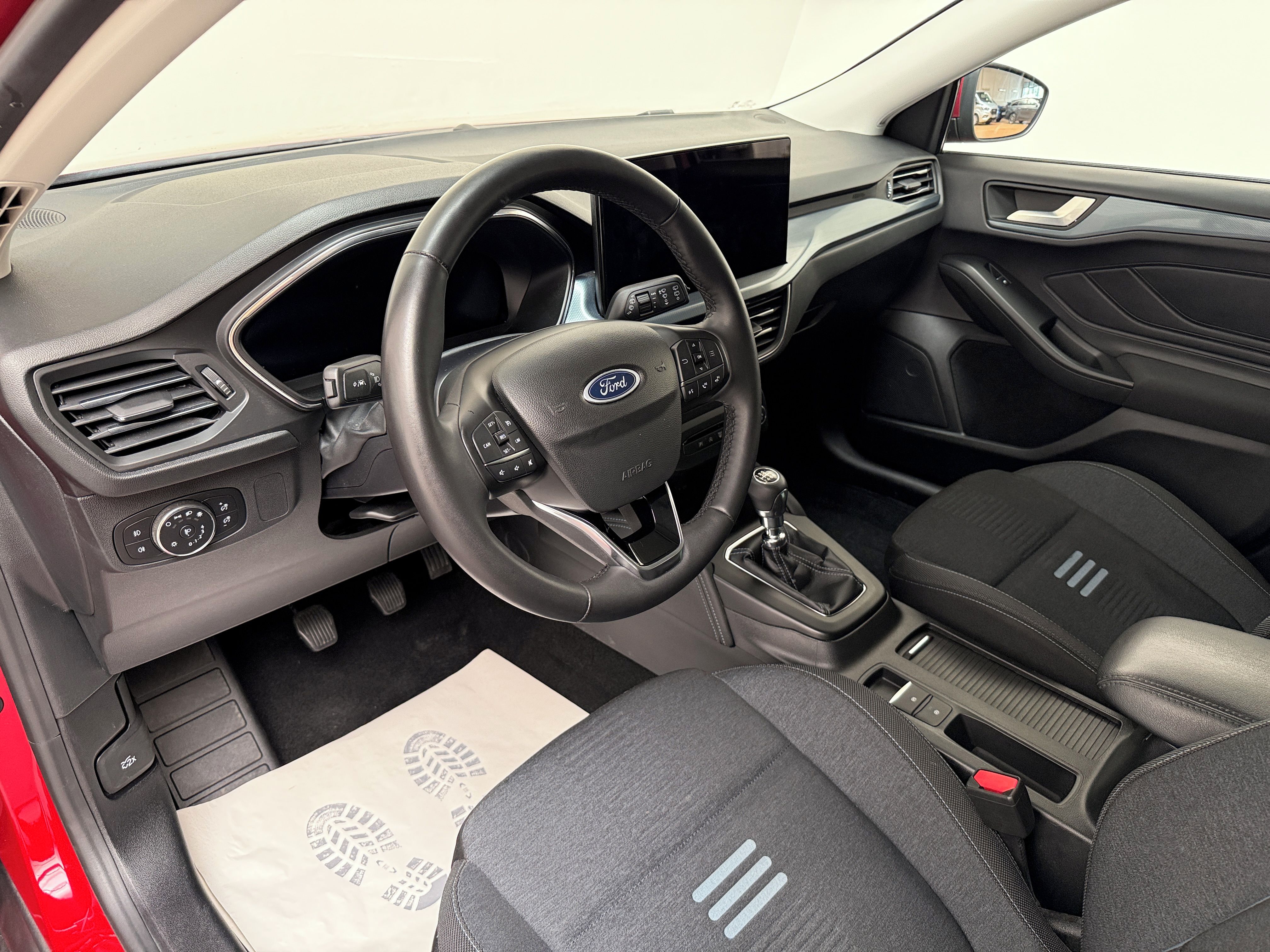 Ford Focus, 1.0 EcoBoost mHEV Active X kom - fotka 5