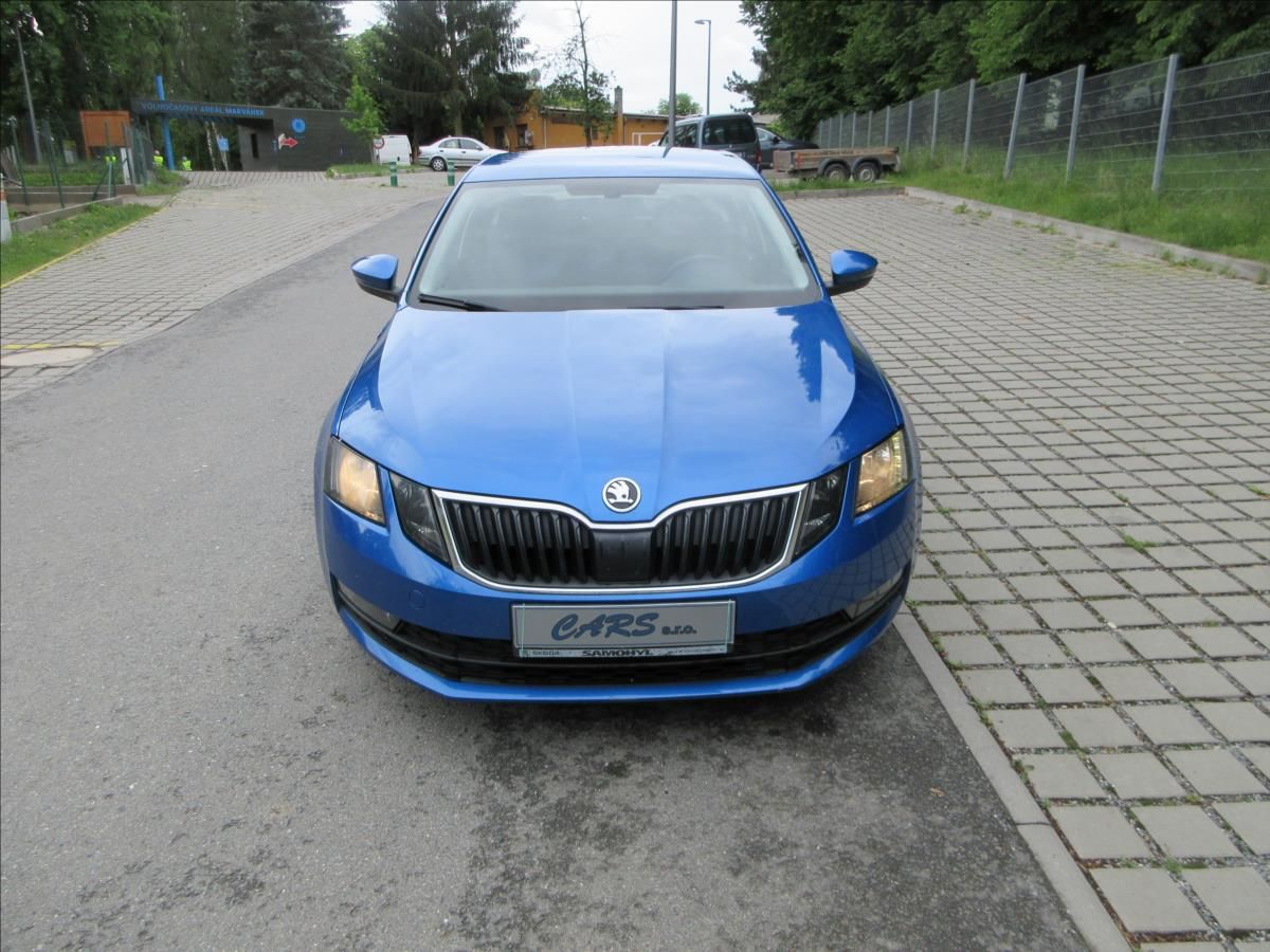 Škoda Octavia, 1,6 TDi 85 Kw, Dualklima, Pošk - fotka 3