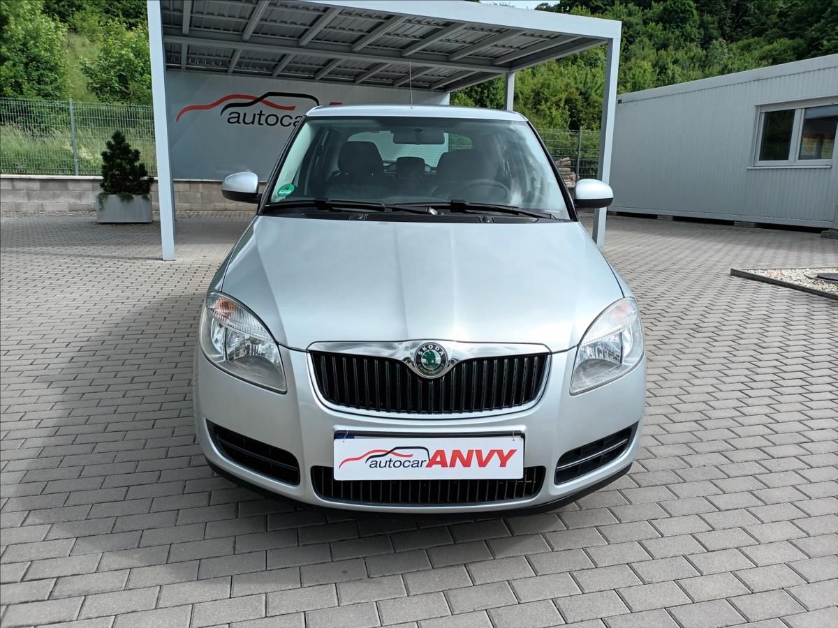Škoda Fabia, 1,4 16V,63KW,KLIMA,VÝHŘEV,KOLA - fotka 2