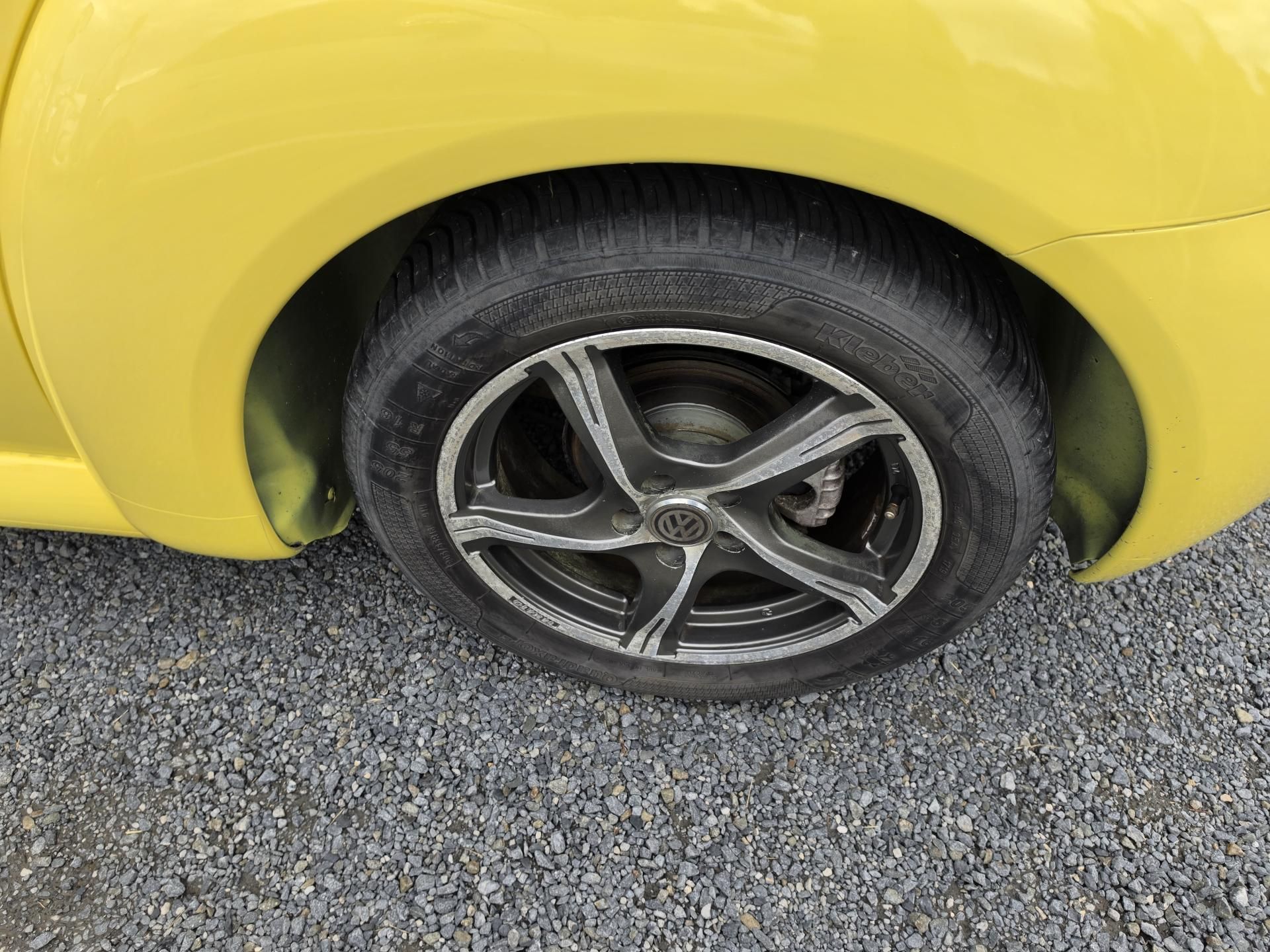 Volkswagen New Beetle, 2.0 i - fotka 6