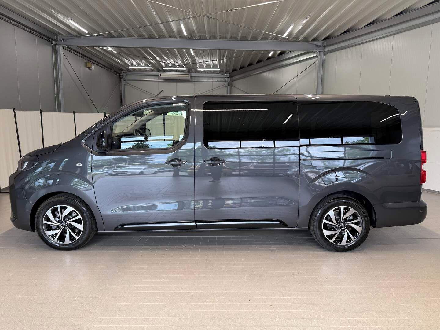 Fiat Ulysse, La Prima 2.2 MJT 180k AT8 L3 - fotka 2