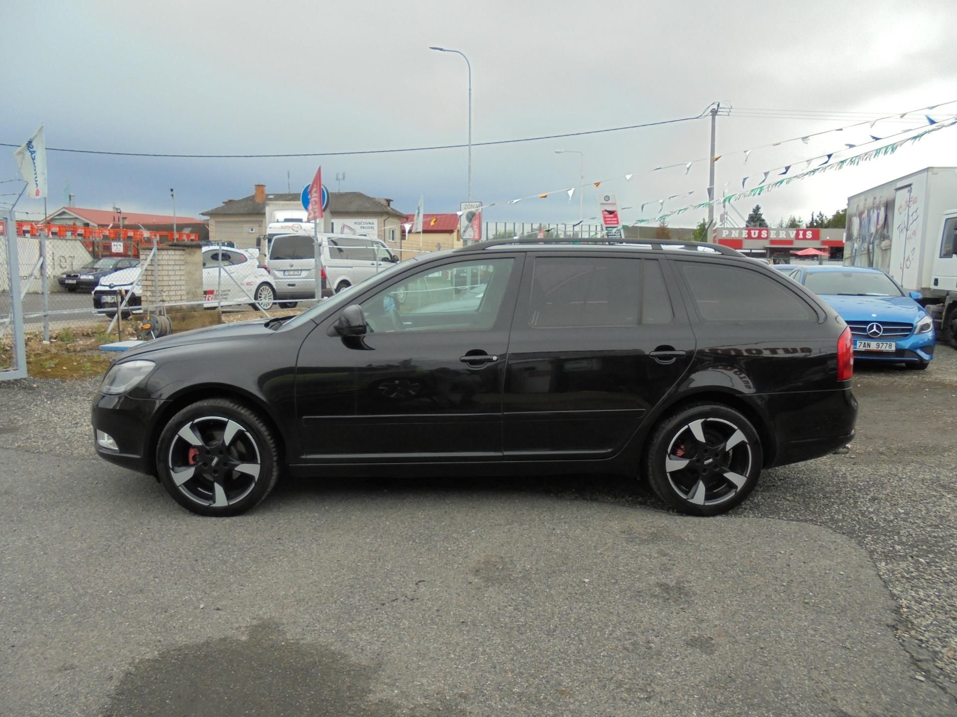 Škoda Octavia, 1.6 TDI-DSG-NAVIGACE-DIGI A/C - fotka 4