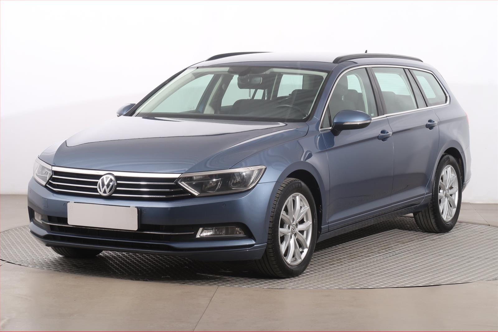 Volkswagen Passat, 2.0 TDI, Comfortline, Automat - fotka 2