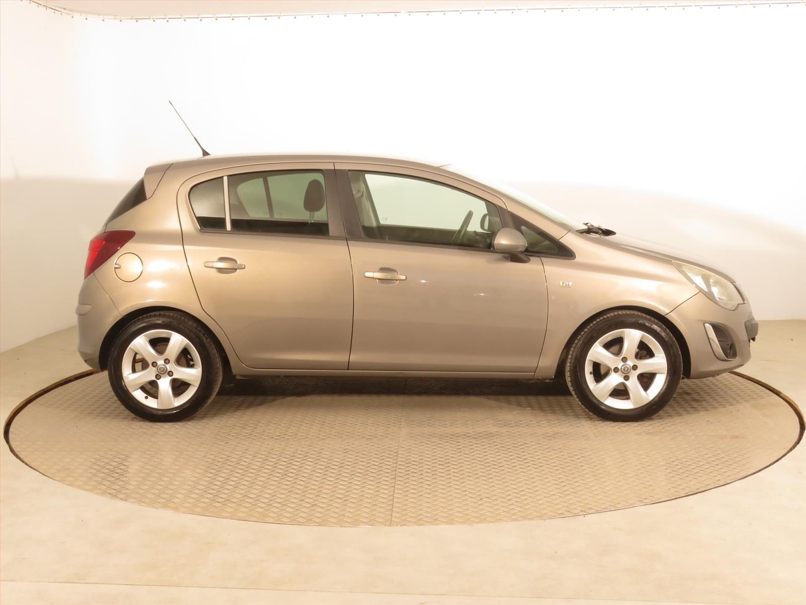 Opel Corsa, 1.2, Automat - fotka 6