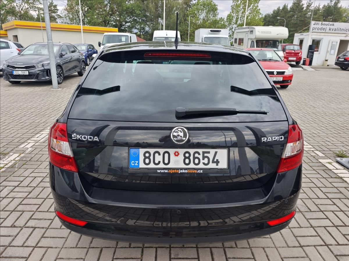 Škoda Rapid, 1,6 TDI DSG  Spaceback Ambitio - fotka 5