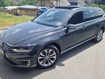 VW Passat GTE 160kW, ACC, DPH