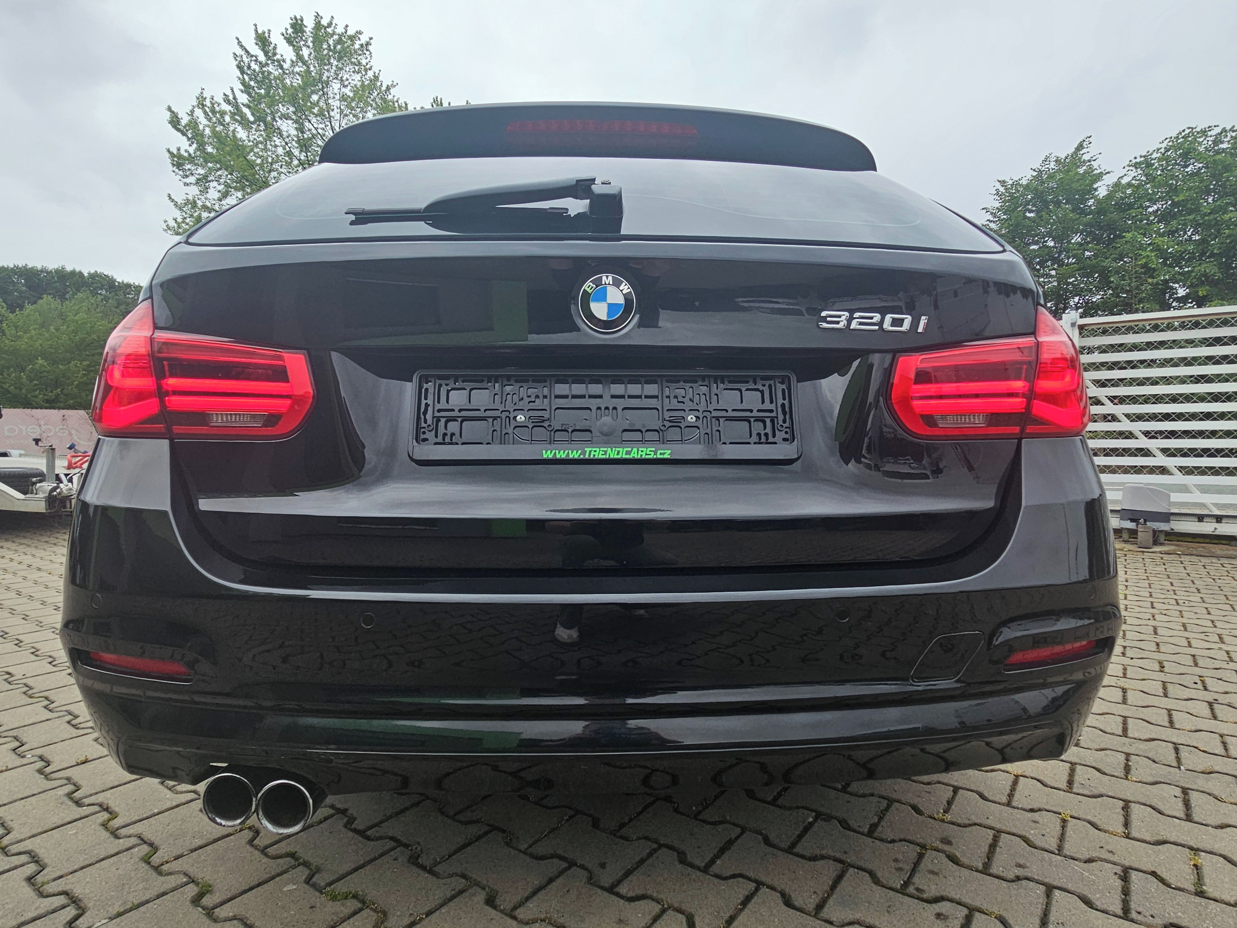 BMW Řada 3, 320i Touring LED ACC NAVI - fotka 5