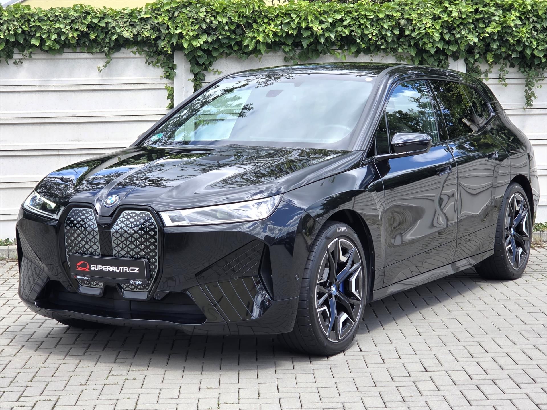 BMW iX, xDrive40 Sport paket SoH 96% 1 - fotka 3
