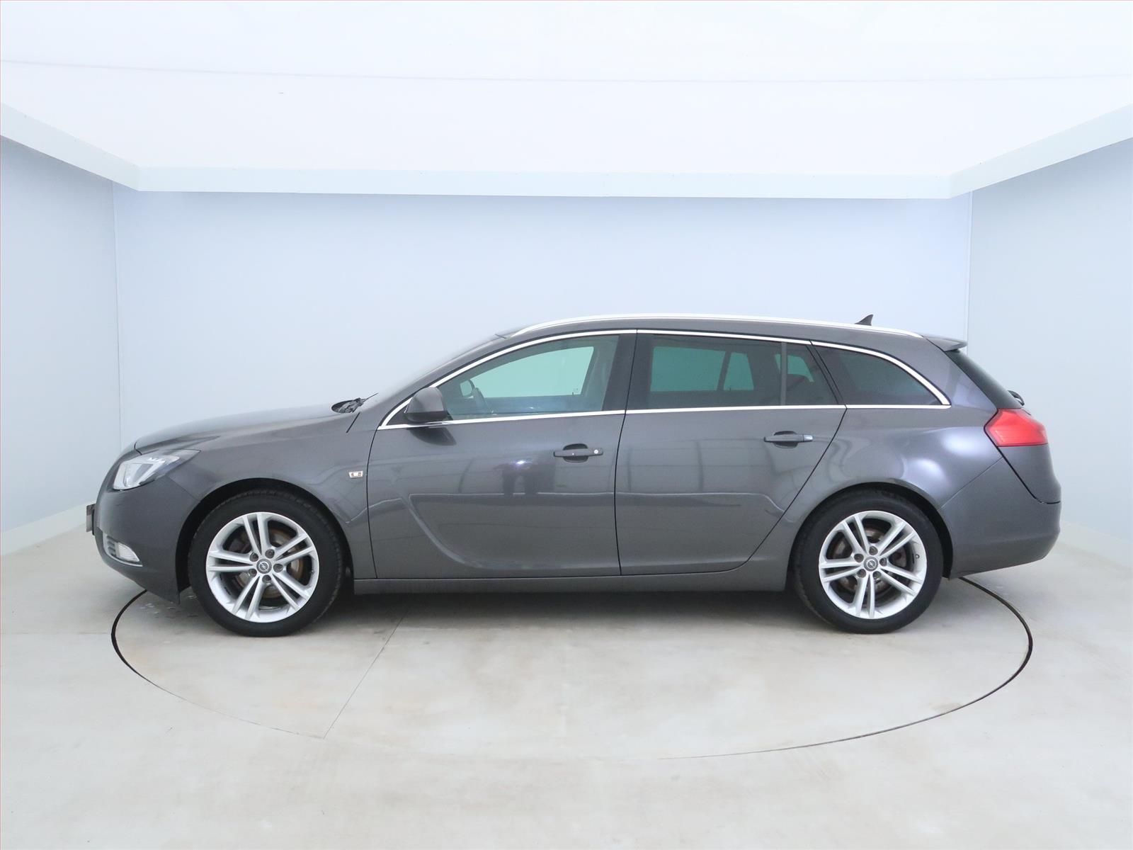 Opel Insignia, 2.0 CDTI, 4X4, po STK, Tažné - fotka 3