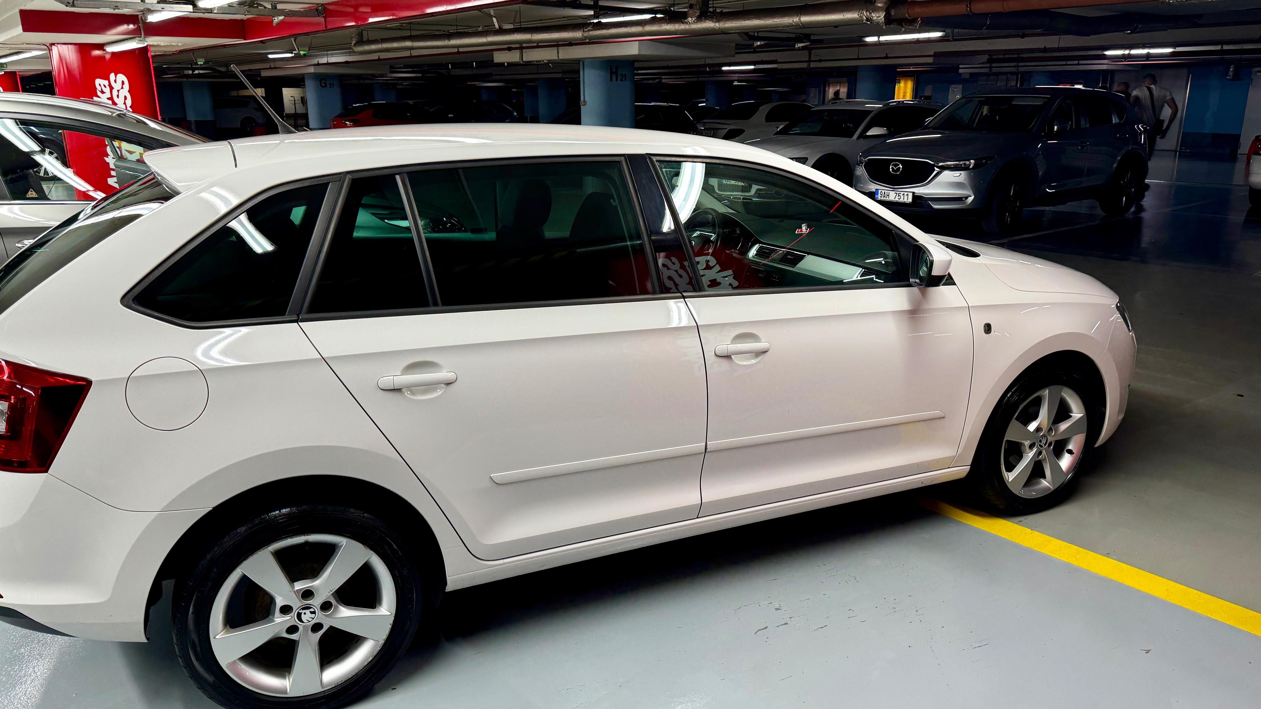 Škoda Rapid, Škoda Rapid Spaceback 1.2TSi - fotka 2