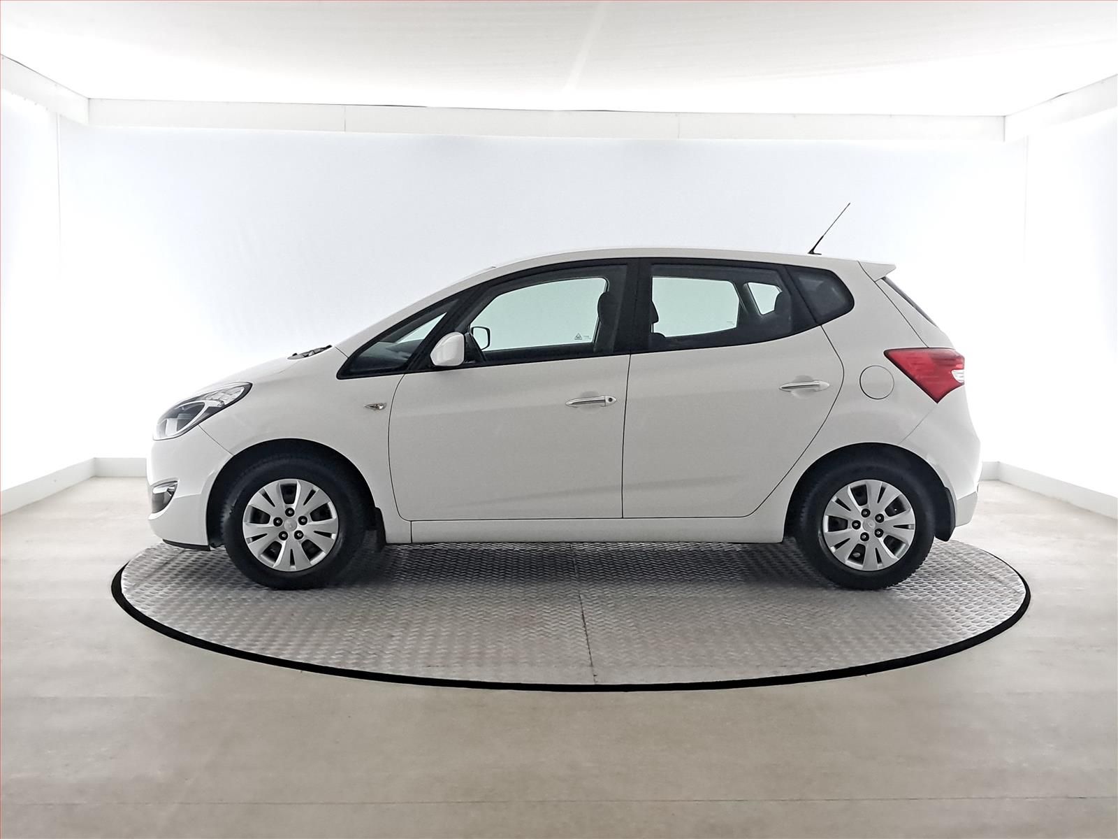 Hyundai ix20, 1.4 CVVT, ČR,1.maj, Serv.kniha - fotka 3