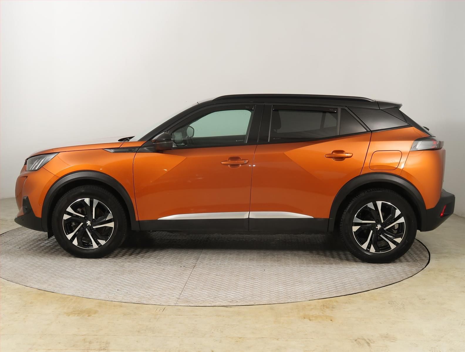 Peugeot 2008, 50 kWh, SoH 91%, GT, Automat - fotka 3