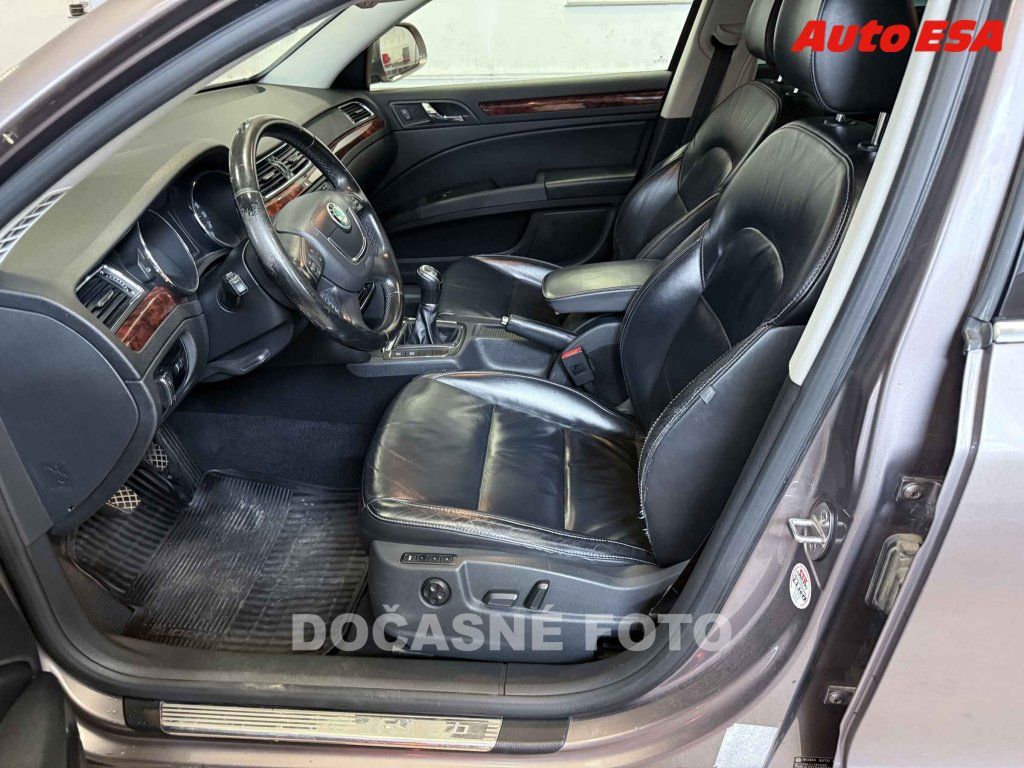 Škoda Superb, 2.0TDi - fotka 3
