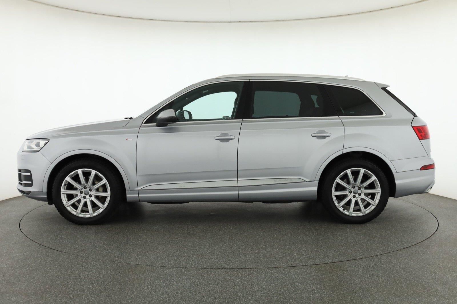 Audi Q7, 3.0 TDI, 4X4, Automat, 7 míst - fotka 3