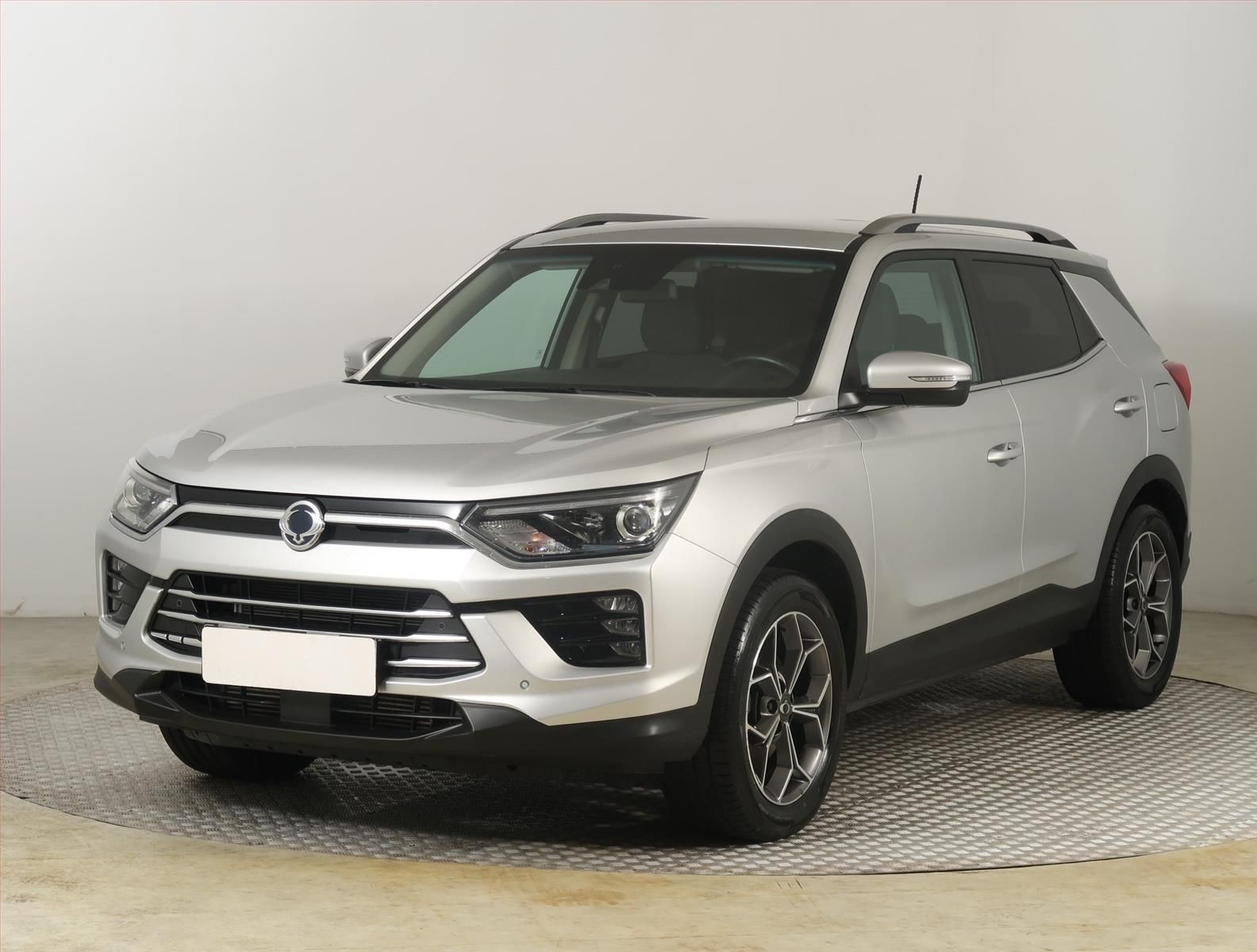 SsangYong Korando, 1.5 T-GDI, Style Plus, ČR - fotka 2