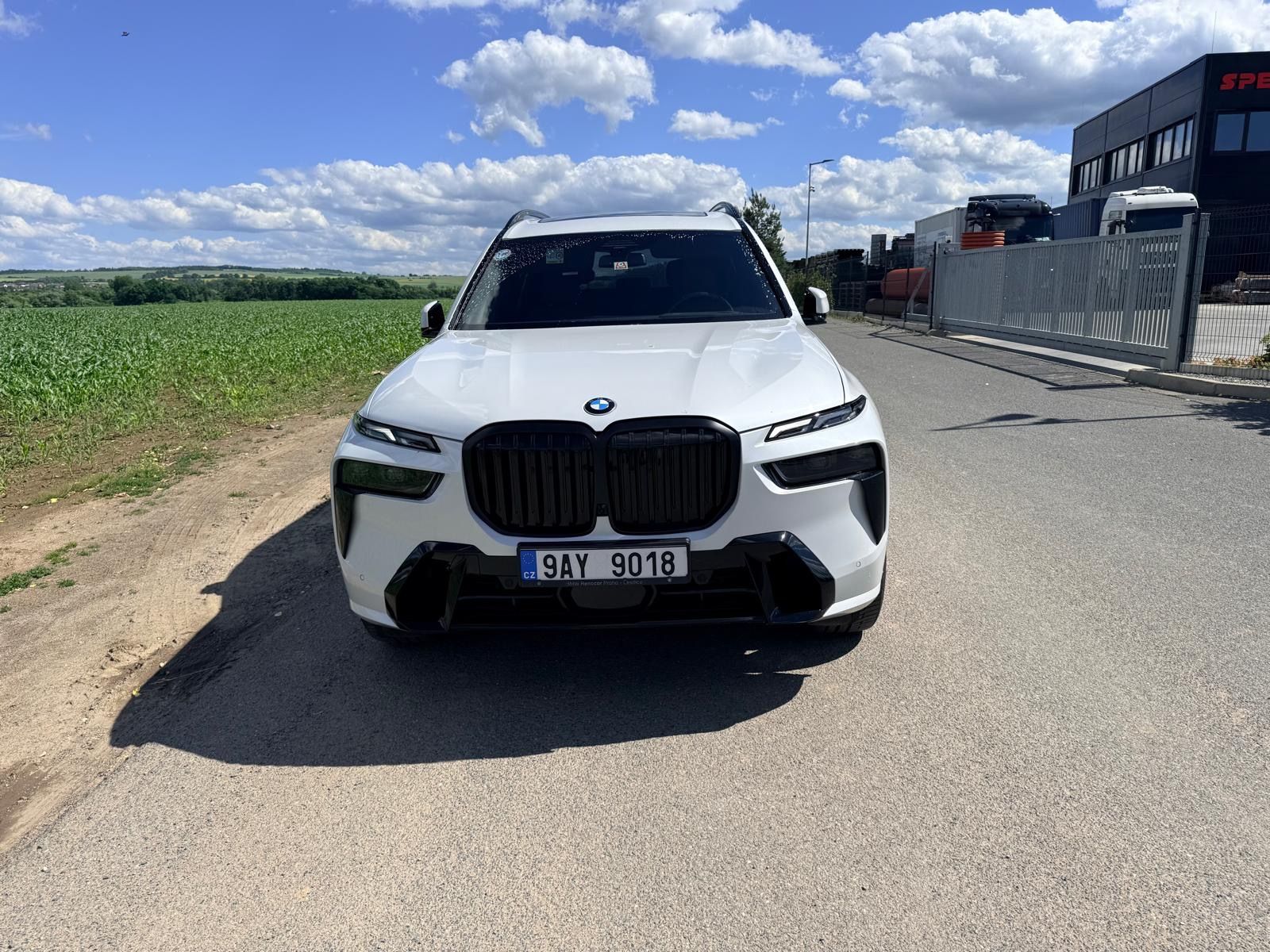 BMW X7, XDRIVE 40D M-paket Tažné 1maj - fotka 2