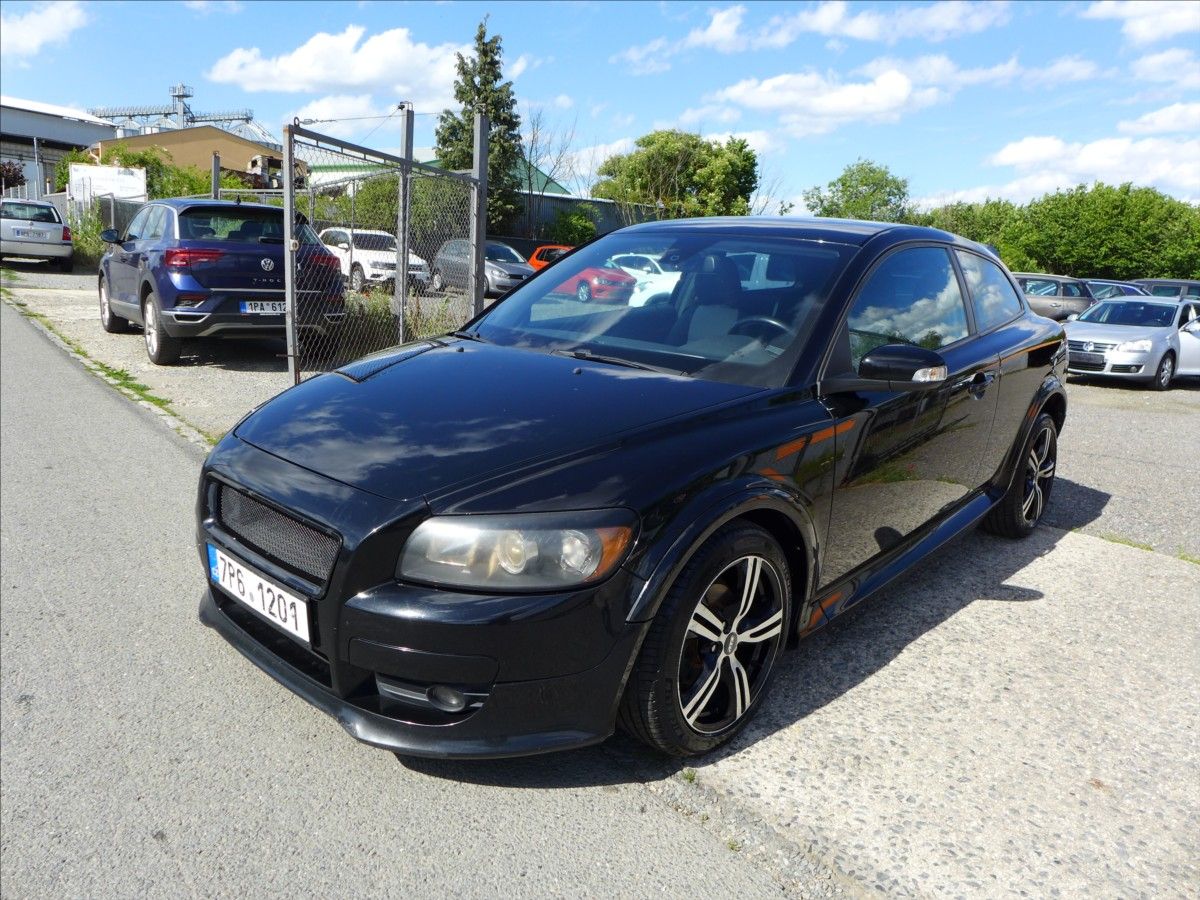 Volvo C30, 2,0 D  R-DESIGN, BEZ INVESTIC - fotka 2