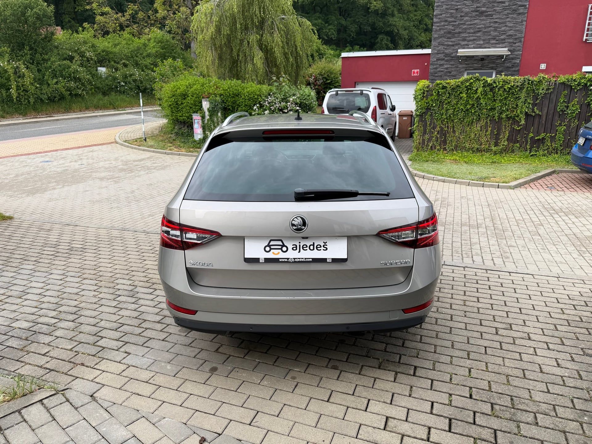 Škoda Superb, Combi/2.0TDI/DSG/Style/LED - fotka 6