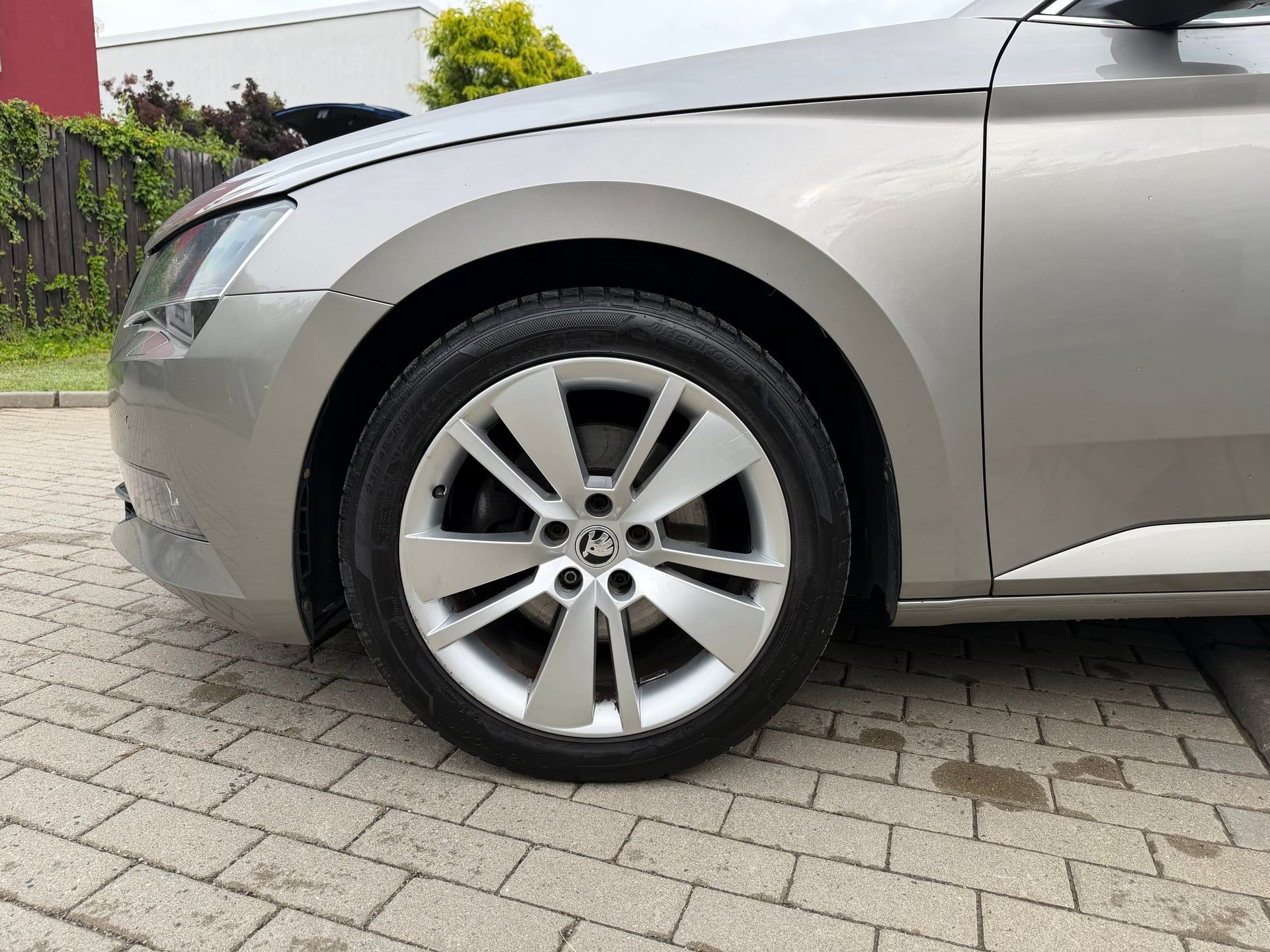Škoda Superb, Combi/2.0TDI/DSG/Style/LED - fotka 3