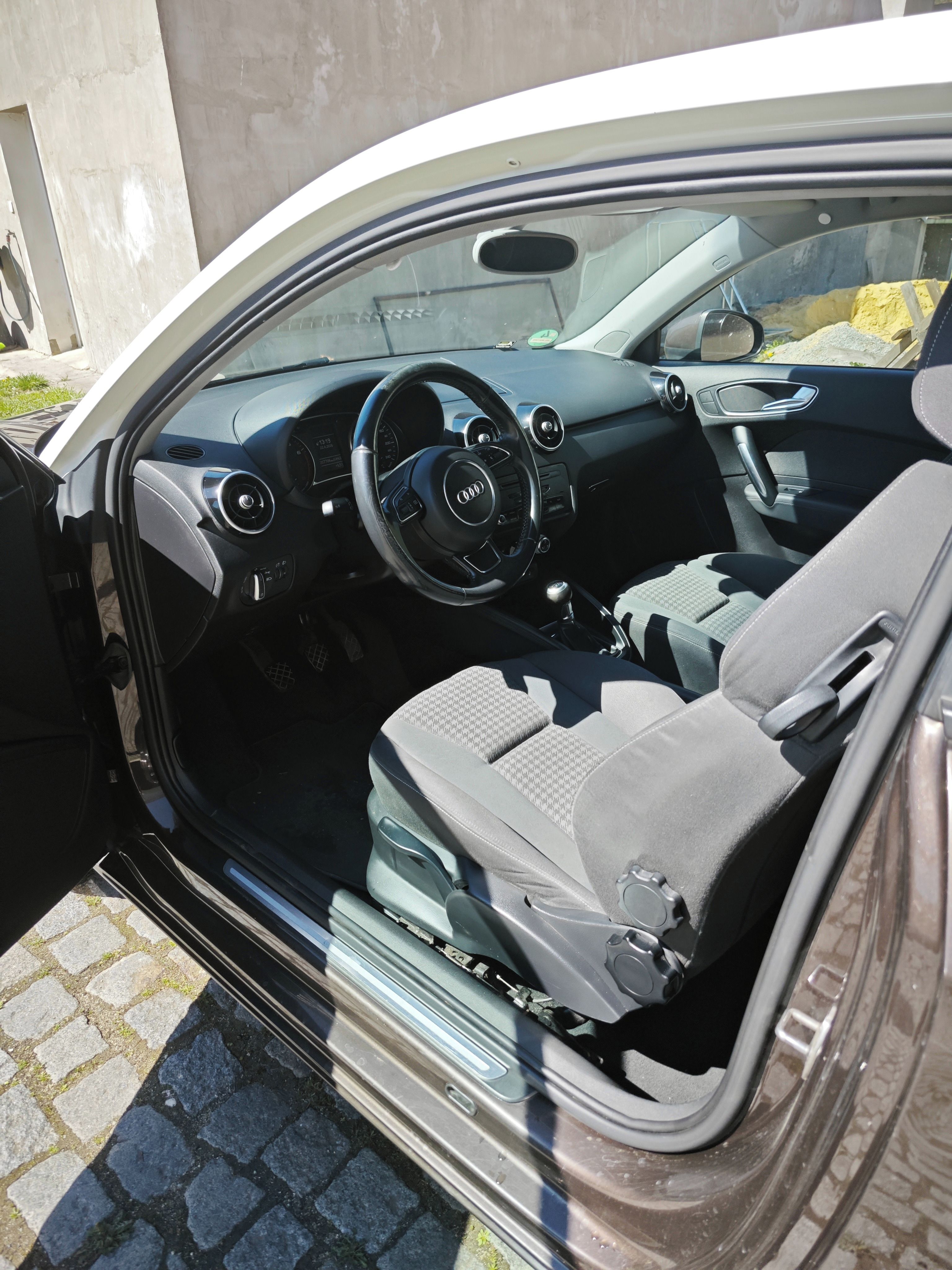 Audi A1, AUDI A1 hatchback 1.4 TFSI Amb - fotka 3
