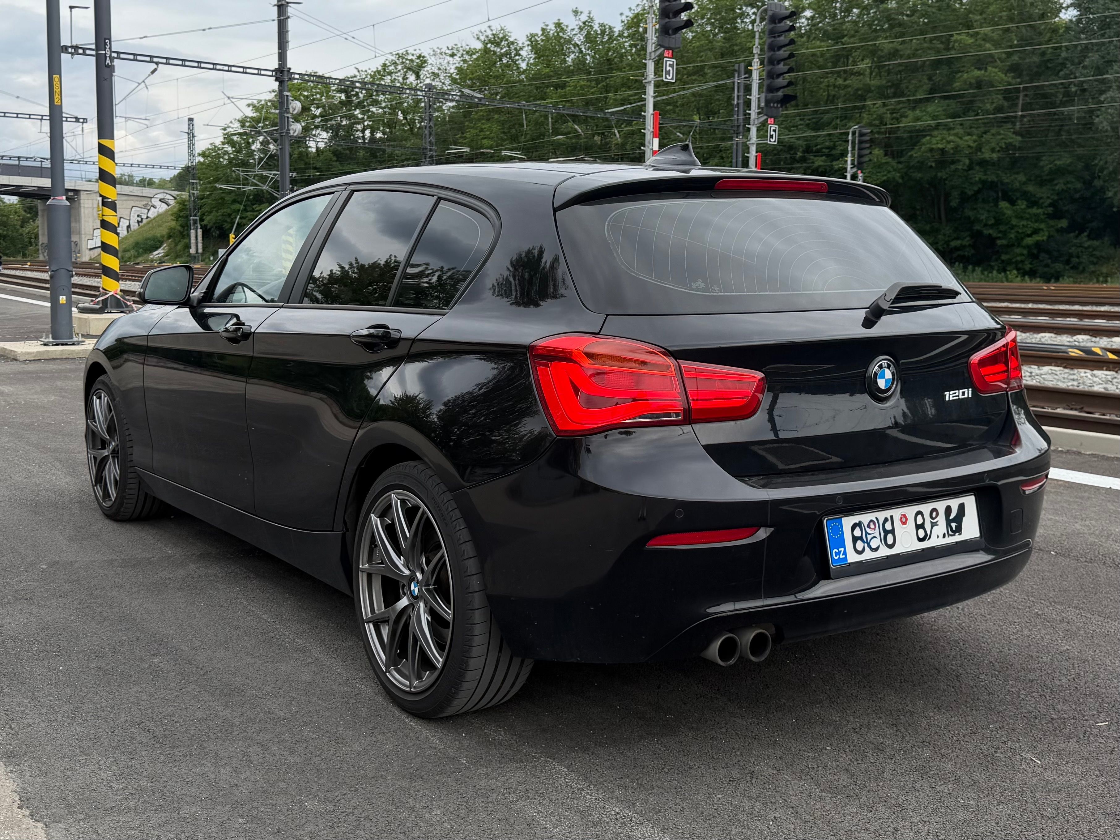 BMW Řada 1, 120i - fotka 5