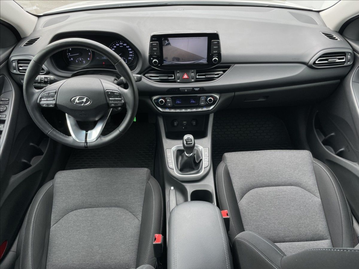 Hyundai i30, 1,5 T-GDI Combi Smart - fotka 6
