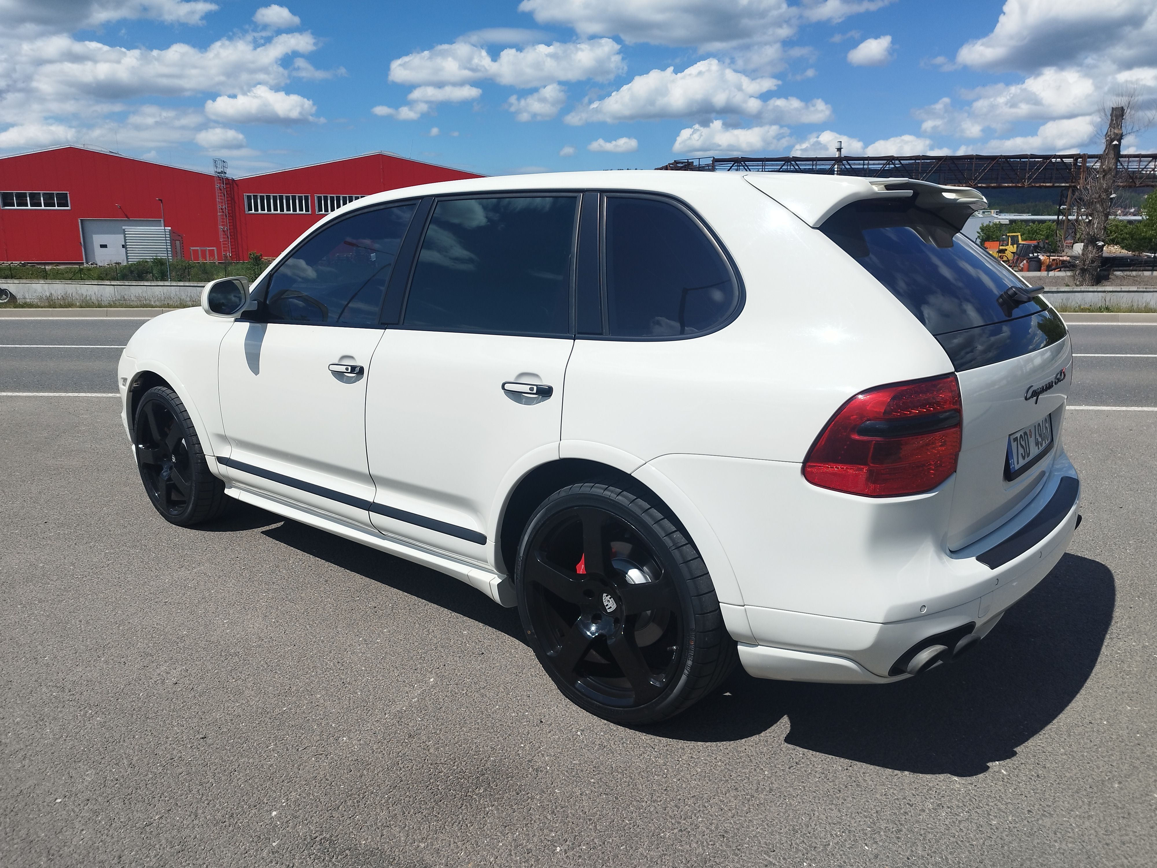 Porsche Cayenne, orig.GTS v perf.stavu - fotka 2