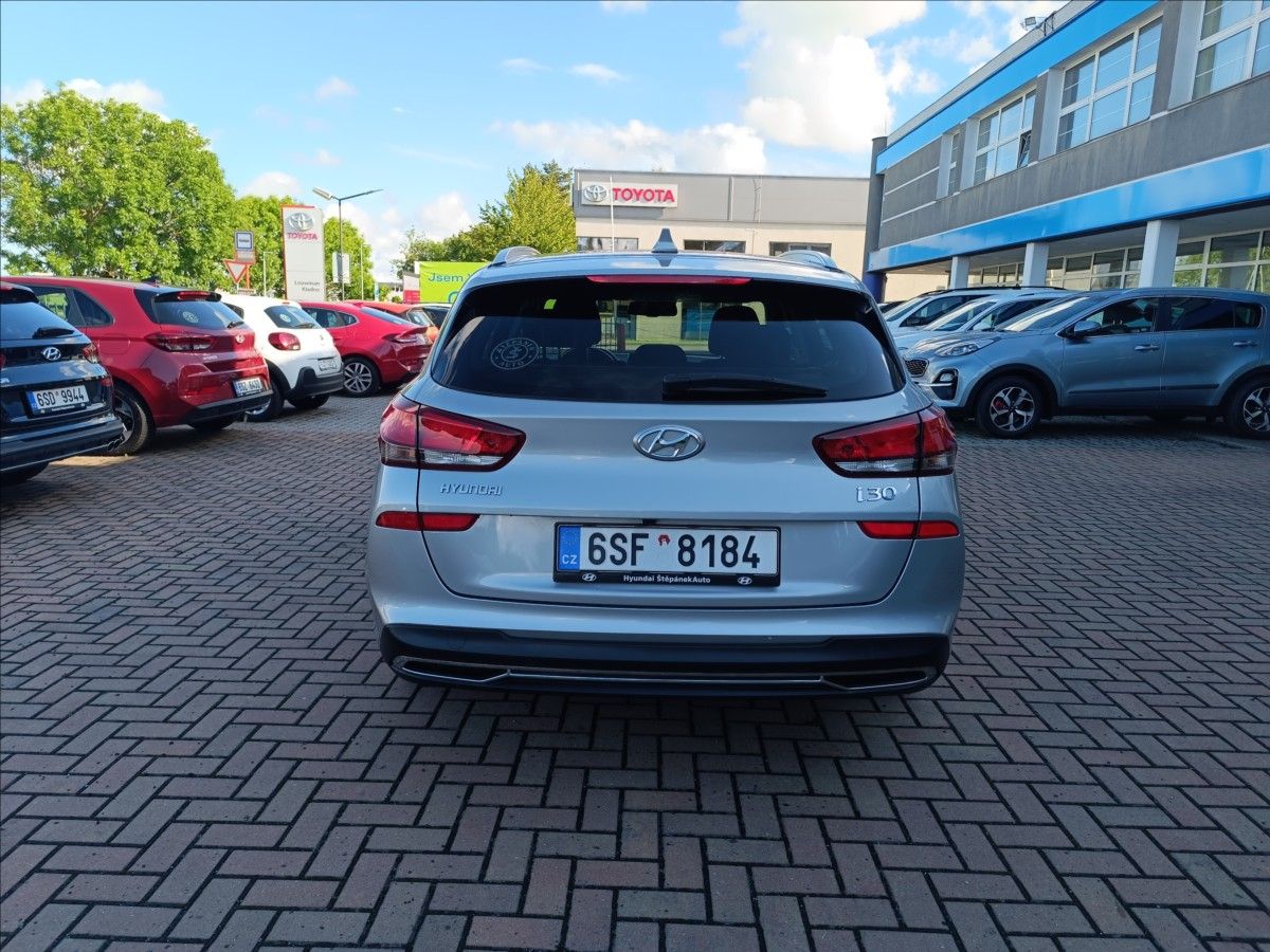 Hyundai i30, 1,0 T-GDi, DCT - fotka 6
