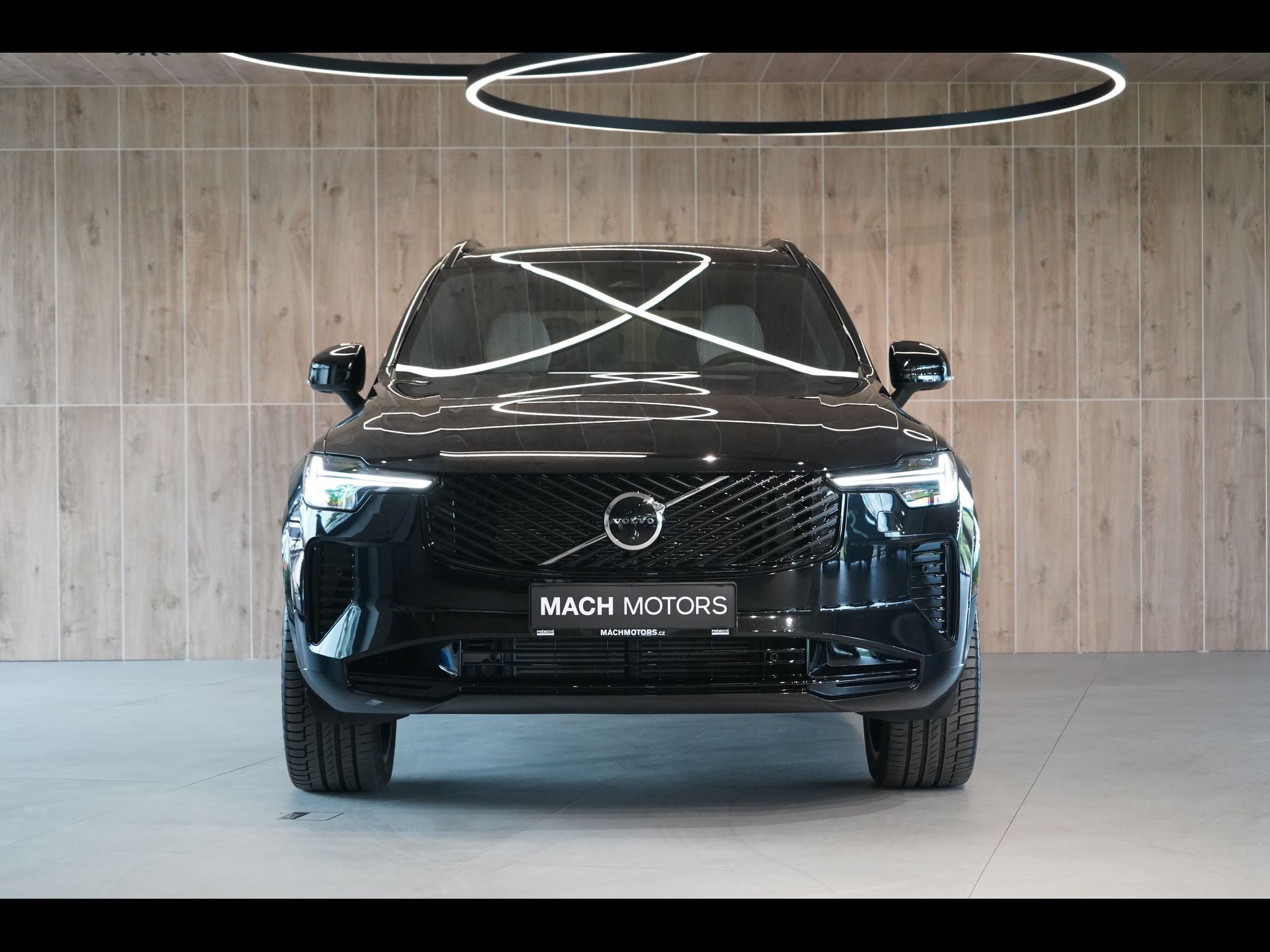 Volvo XC90, T8 PLUS Dark, Ventilace, 360° - fotka 3