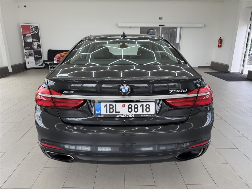 BMW Řada 7, 3,0 730d xDrive, FULL LED - fotka 6