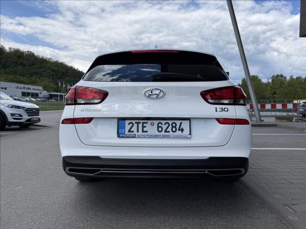 Hyundai i30, 1,0 T-GDI  WG Family Smart - fotka 6
