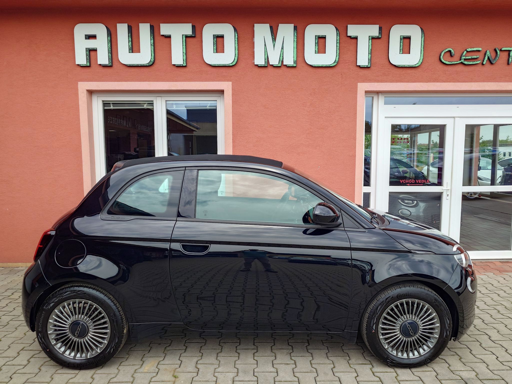 Fiat 500E, Fiat 500E C - fotka 2