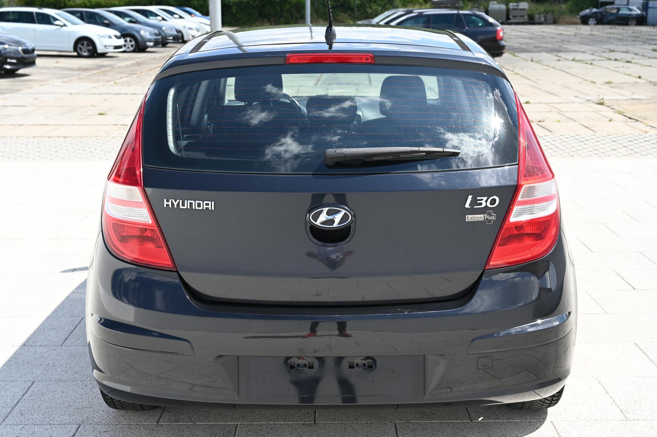 Hyundai i30, 1.4 80KW Edition+ 6/2010 - fotka 6