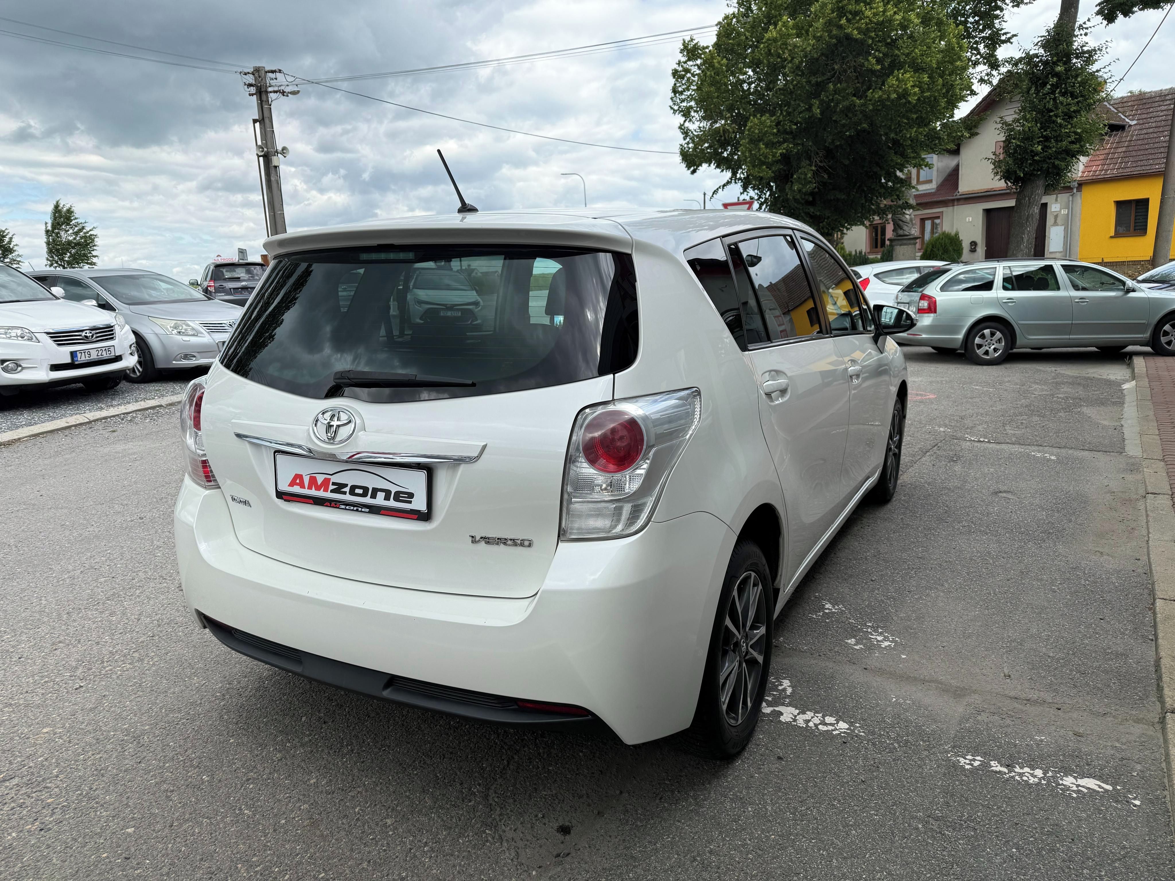 Toyota Verso, 1,6 VALVEMATIC - fotka 6
