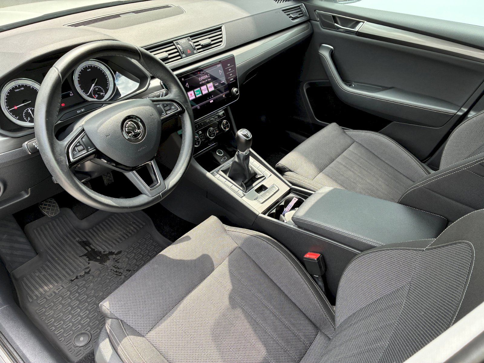 Škoda Superb, 2,0 TDI / 110 kW Style - fotka 5