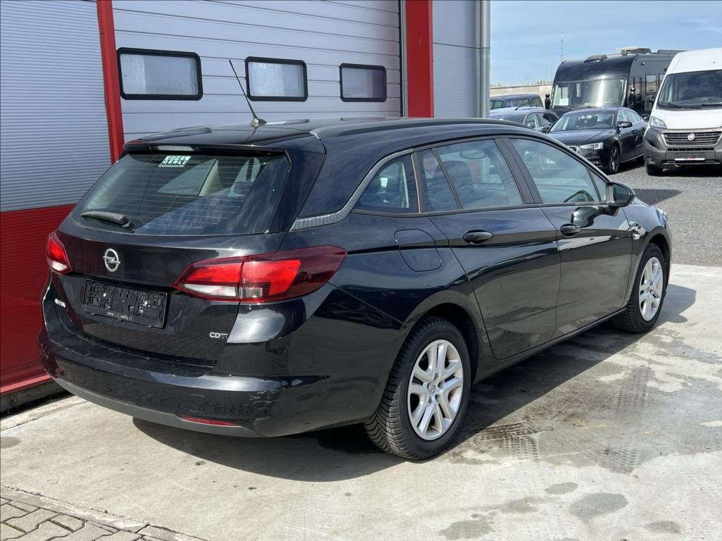 Opel Astra, 1,6 CDTi sports tourer PREMIUM - fotka 5