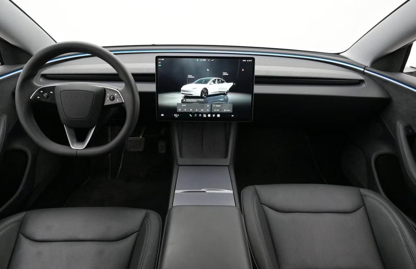 Tesla Model 3, LR AWD SoH 92% Autopilot Pano. - fotka 5