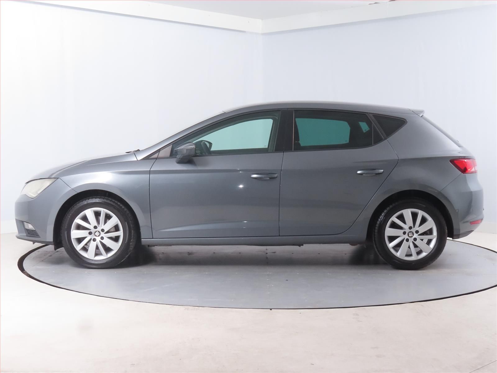 Seat Leon, 1.2 TSI, Klima, El. okna - fotka 3