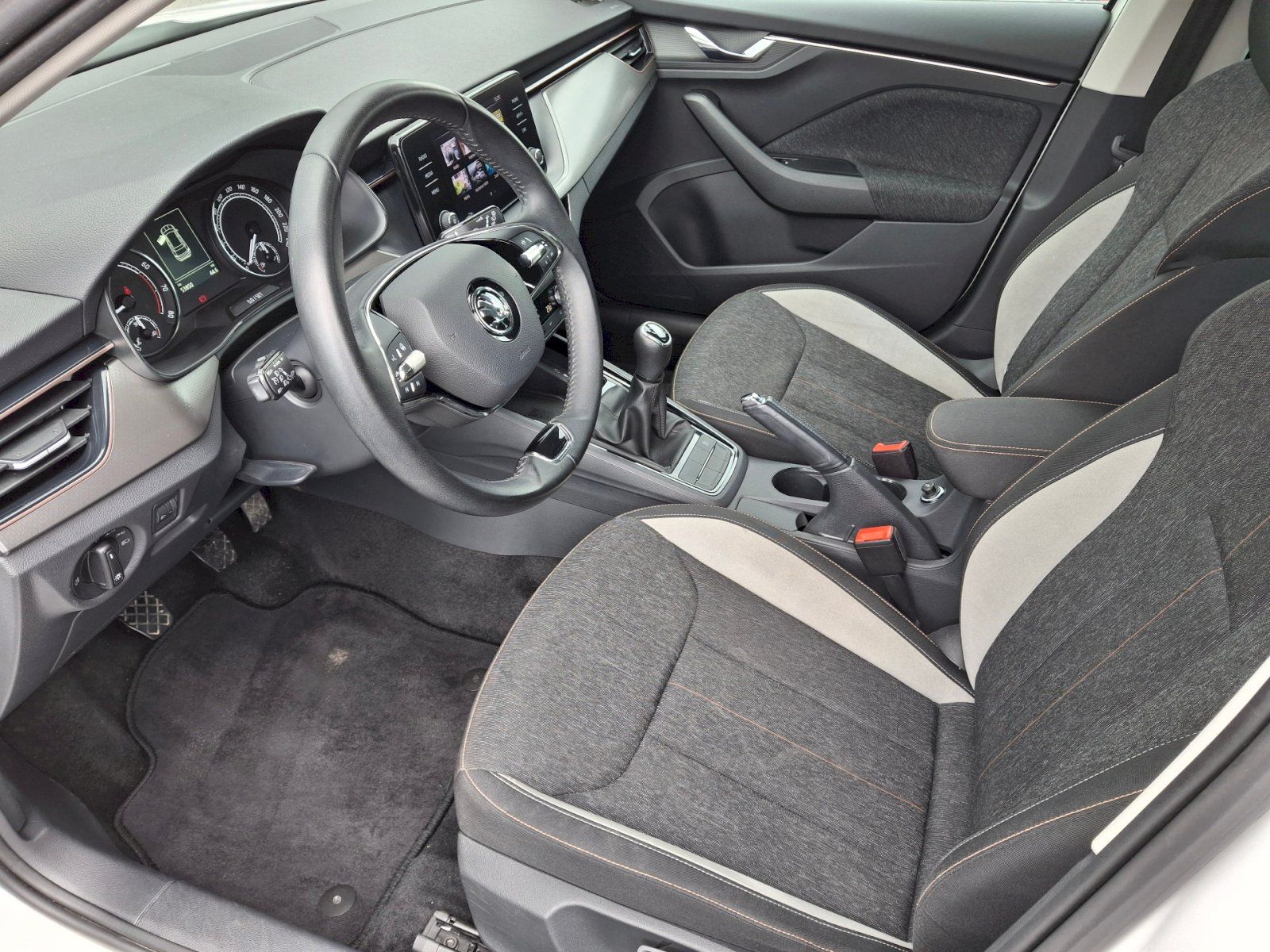 Škoda Kamiq, Style 1,0TSi 81kW - fotka 6