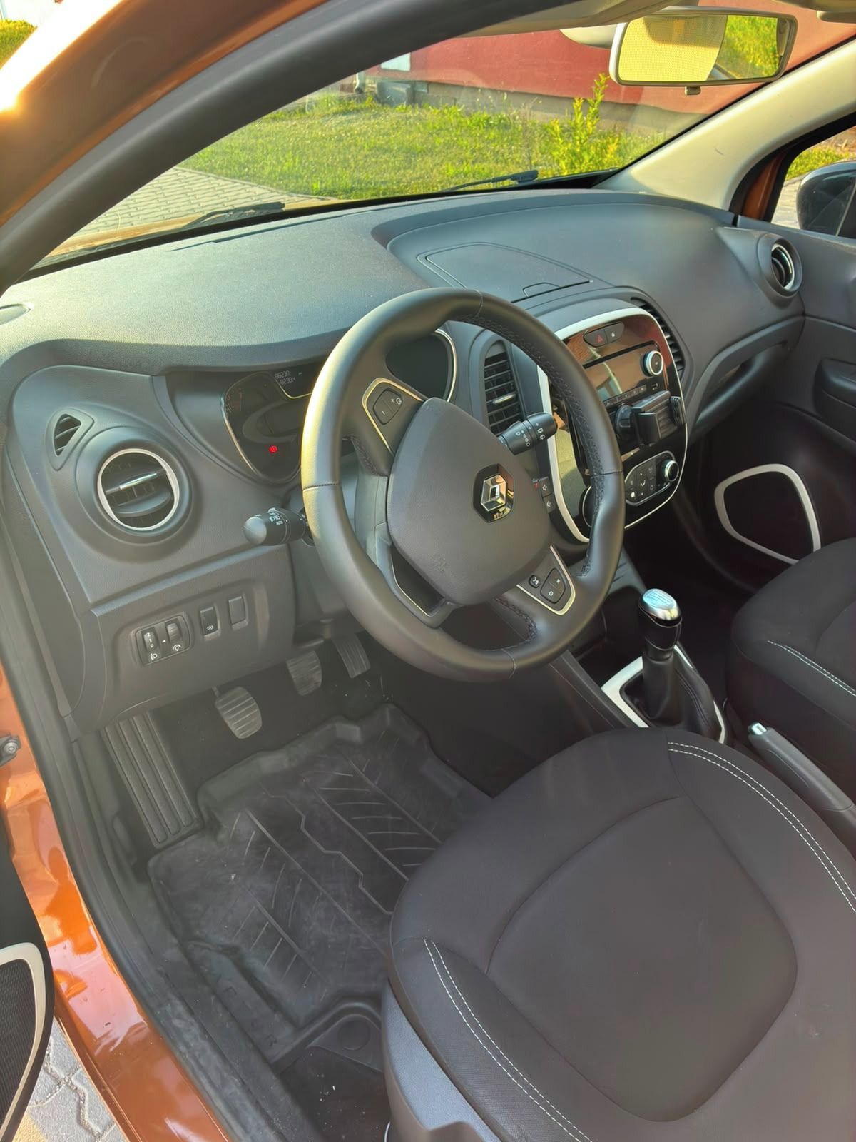 Renault Captur - fotka 5