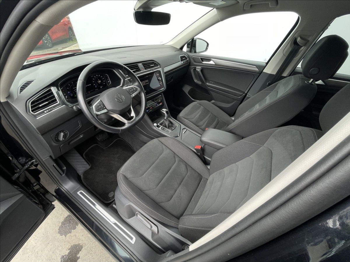 Volkswagen Tiguan Allspace, 1,5 TSI DSG Elegance ACC+PDC - fotka 5