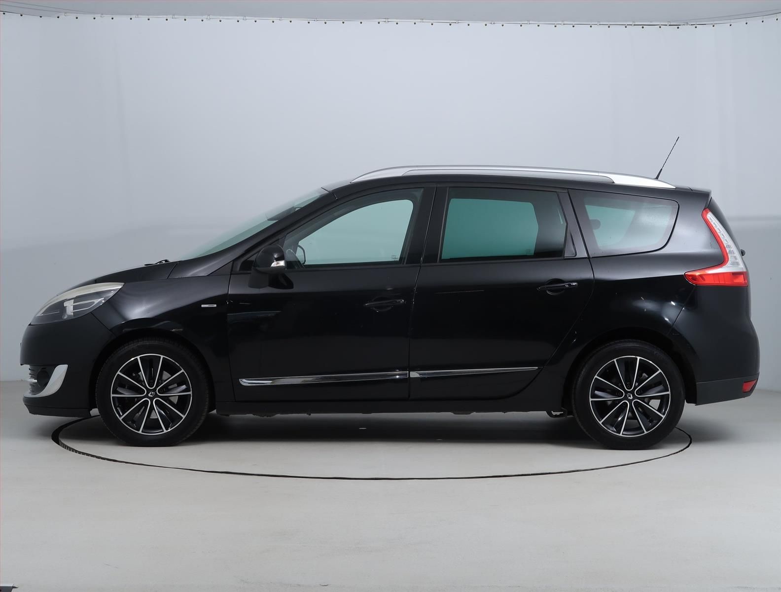 Renault Grand Scénic, 1.6 dCi, Navi, Kožené sedačky - fotka 3