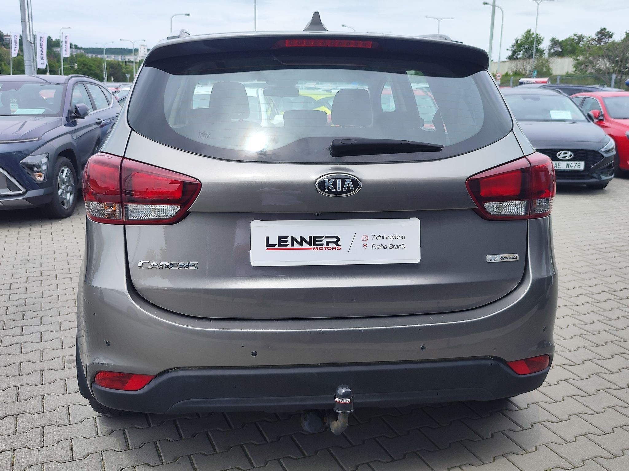 Kia Carens, 1.7 CRDi 7-míst Navi Tažné - fotka 6