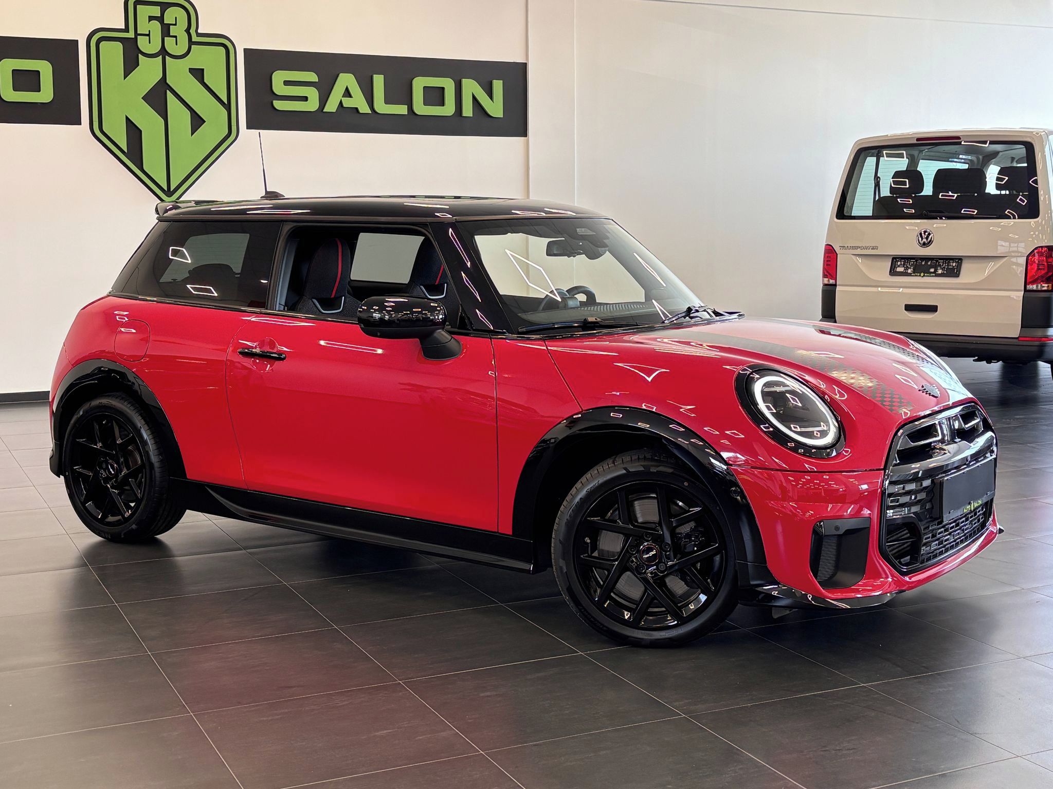 Mini Cooper, JCW Chilli red, Panorama Sport - fotka 2