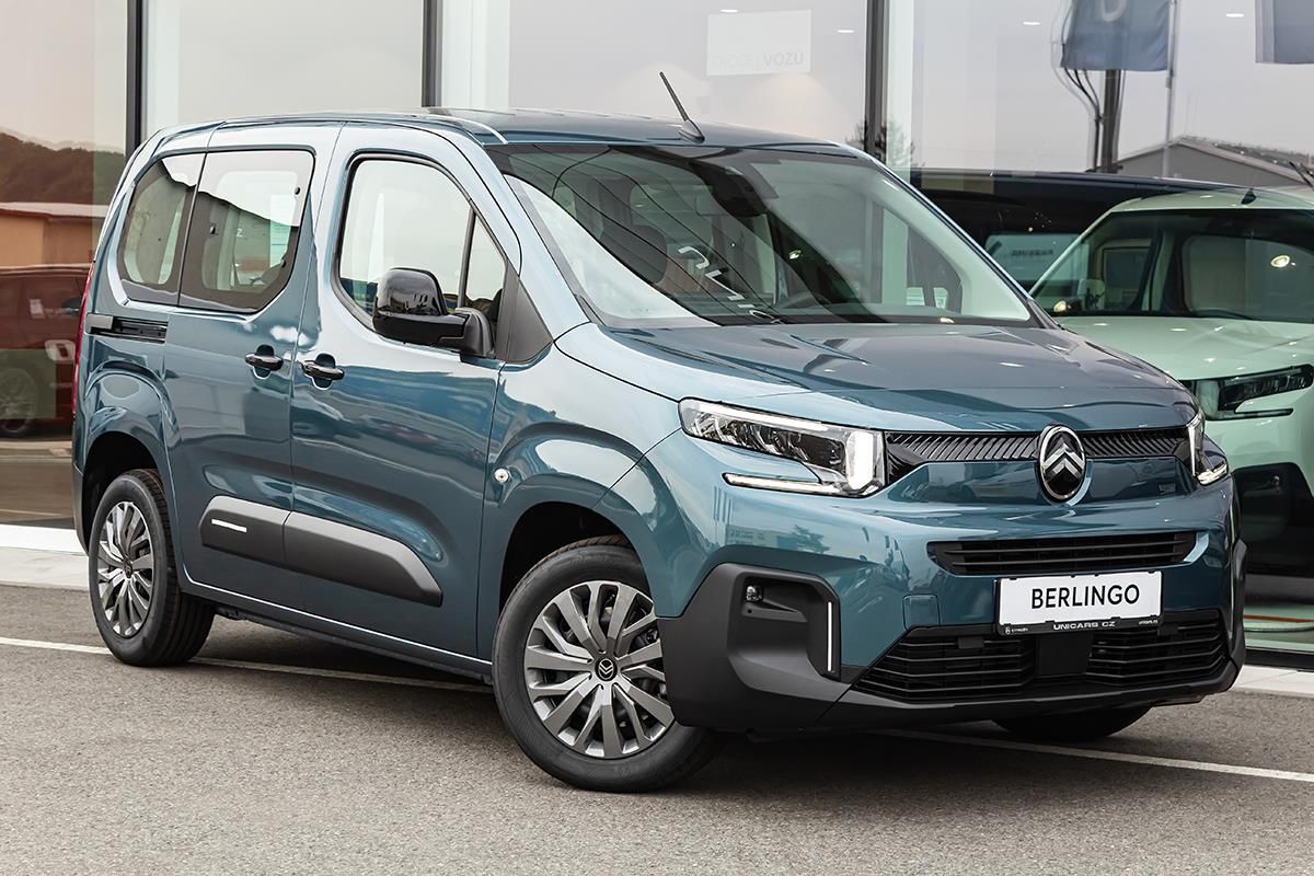 Citroën Berlingo, 1,2 PLUS benzín 110k + KAMERA - fotka 3
