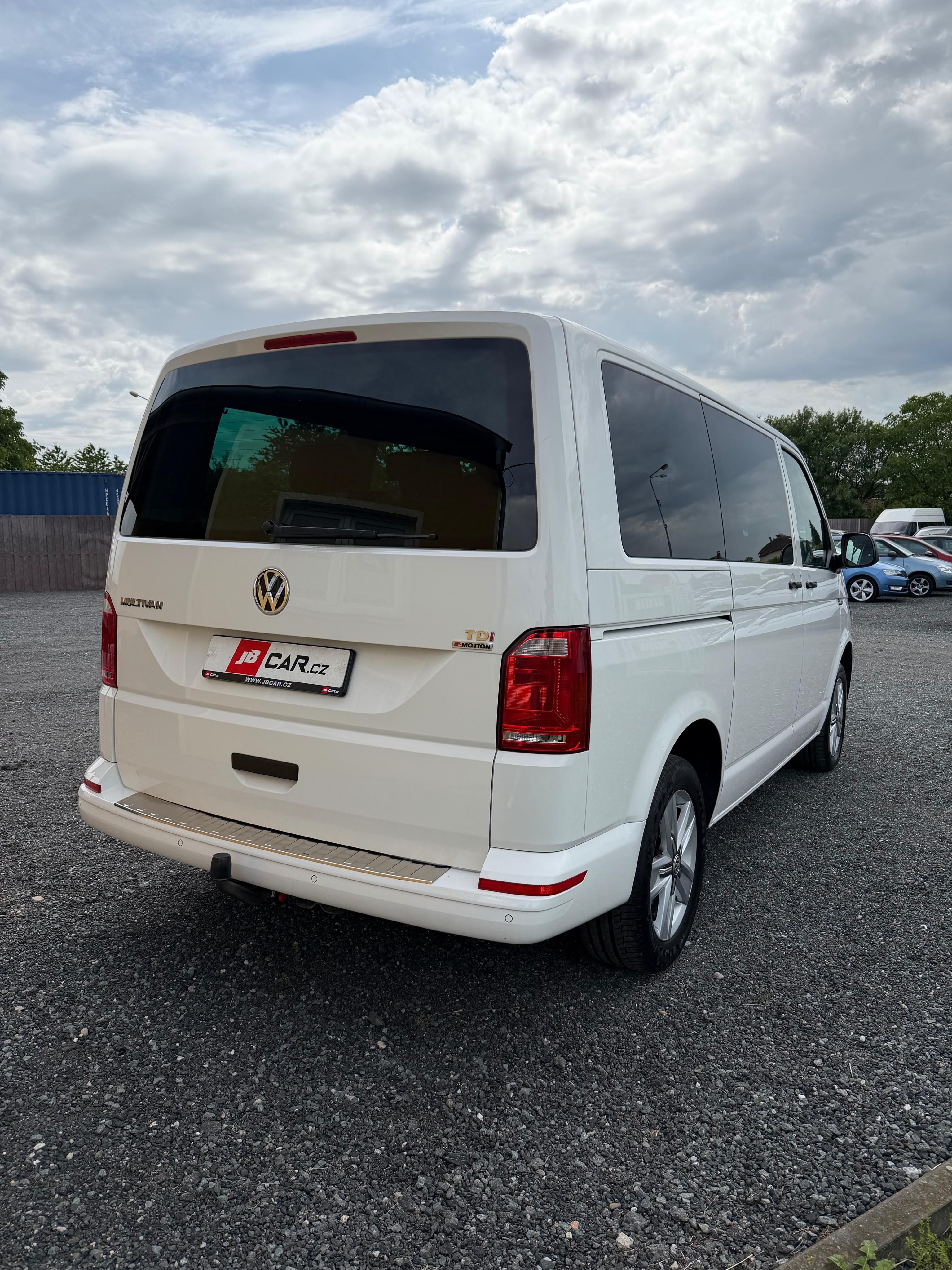 Volkswagen Multivan, T6 2.0 TDI 110 kW 4x4 DSG 1.M - fotka 4